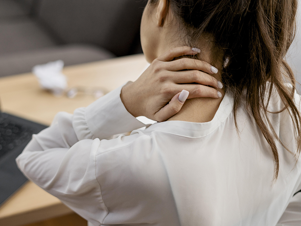 osteopathe_montaigu_bouffere-douleurs_aigues_cou_torticolis